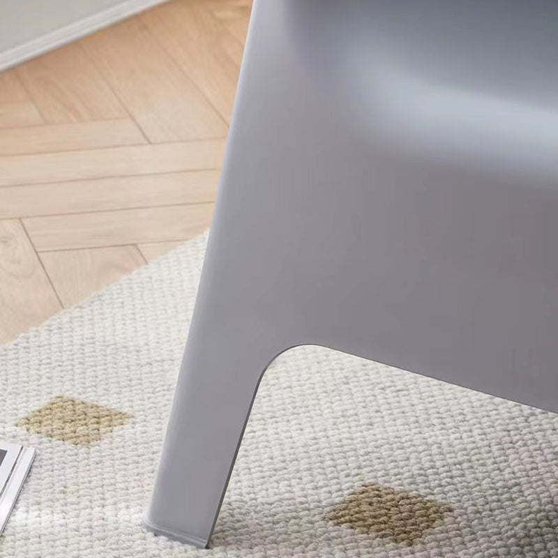 Modern Minimalist Curved PP Accent Chair Backrest Armrest For Living Room