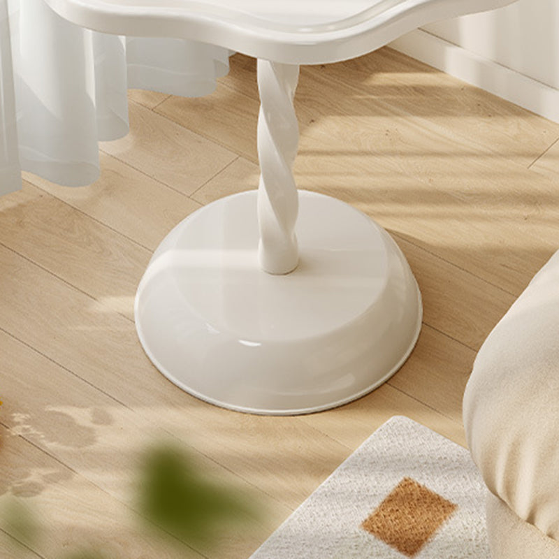 Moderner minimalistischer PP-Couchtisch mit Kleeblatt-Spirale und zylindrischem Sockel fürs Wohnzimmer 