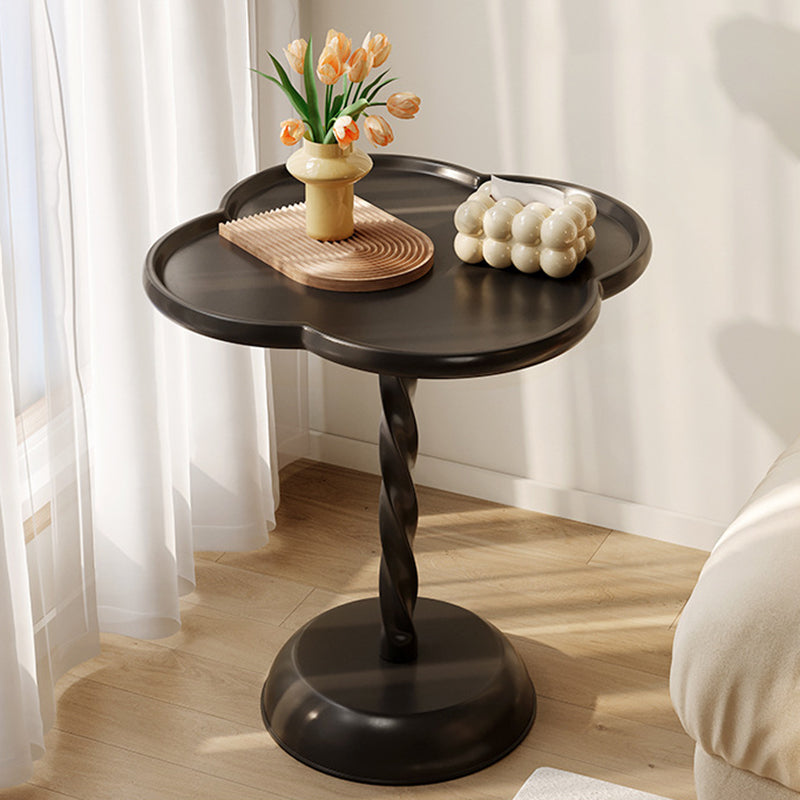 Moderner minimalistischer PP-Couchtisch mit Kleeblatt-Spirale und zylindrischem Sockel fürs Wohnzimmer 