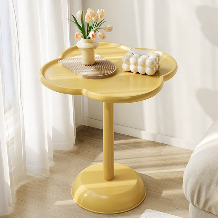 Moderner minimalistischer PP-Couchtisch mit Kleeblatt-Spirale und zylindrischem Sockel fürs Wohnzimmer 