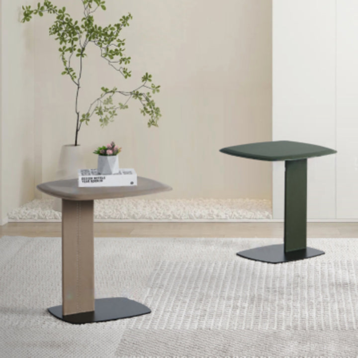 Moderner minimalistischer rechteckiger Beistelltisch aus Kunstsattelleder und Carbonstahl für das Wohnzimmer 