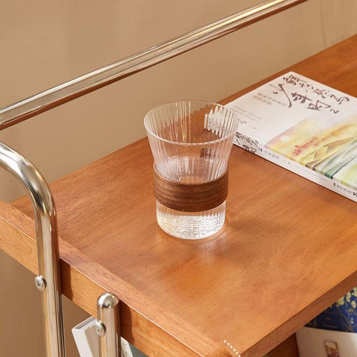 Moderner minimalistischer abnehmbarer rechteckiger Beistelltisch aus Kautschukholz und Eisen mit 1 Ablage und 1 Regal für das Wohnzimmer 