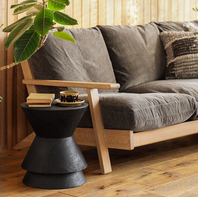 Table d'appoint en bois massif de forme ronde nordique contemporaine pour salon 