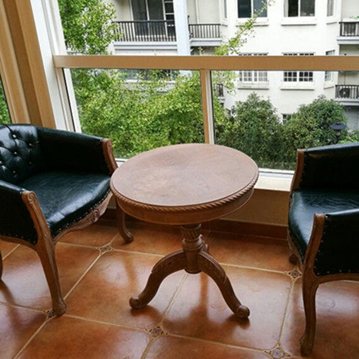 Traditioneller runder Couchtisch aus MDF und Kautschukholz im französischen Stil mit drei Beinen für das Wohnzimmer 