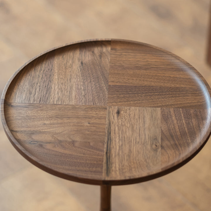 Table d'appoint ronde traditionnelle vintage en bois massif de noyer noir pour salon 