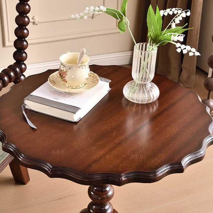 Table d’appoint traditionnelle européenne ronde à plusieurs couches en bois massif d’hévéa pour salon 