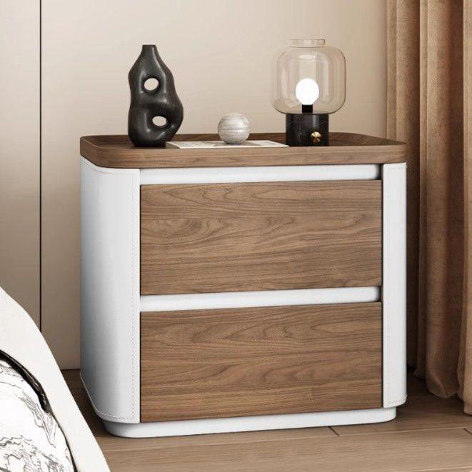Moderner minimalistischer rechteckiger Nachttisch aus Sperrholz, Kiefernholz und Kunst-Sattelleder mit 2 Schubladen fürs Schlafzimmer 