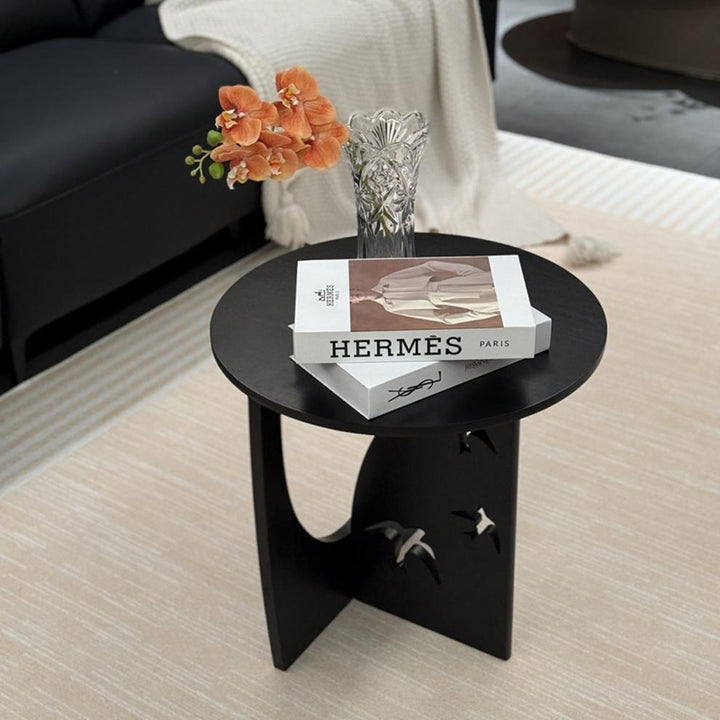 Table d’appoint ronde traditionnelle vintage en bois massif avec cadre ajouré pour salon 