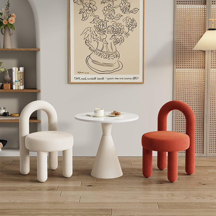 Zeitgenössisches skandinavisches gesintertes Stein-Solid-Holz-Eisen-Samt-Schwamm-Rundakzentstuhl- und Tischset für Wohnzimmer 