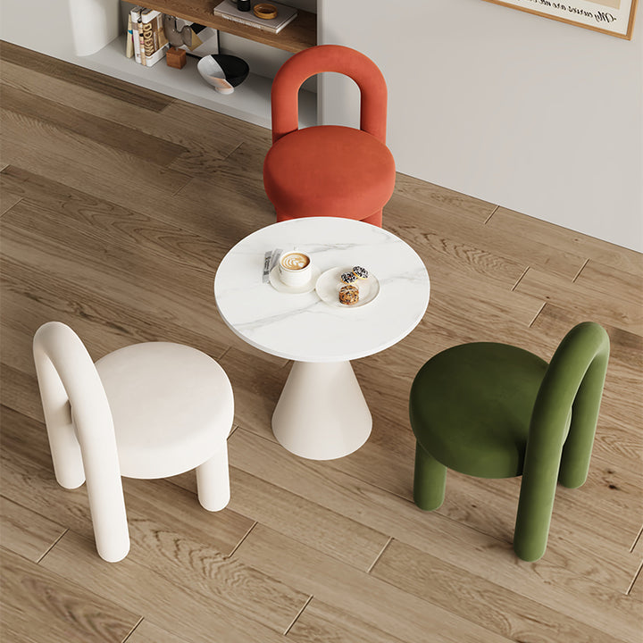 Zeitgenössisches skandinavisches gesintertes Stein-Solid-Holz-Eisen-Samt-Schwamm-Rundakzentstuhl- und Tischset für Wohnzimmer 