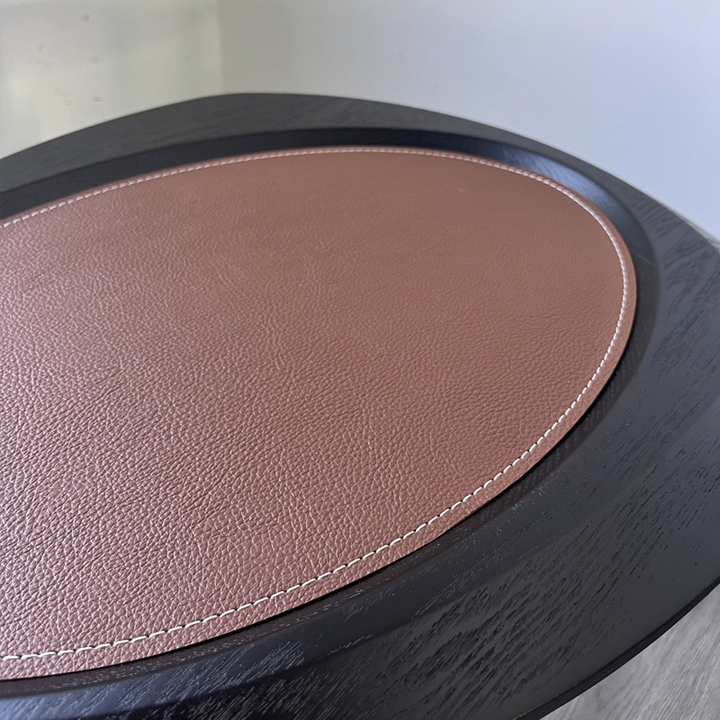 Table d’appoint 1 niveau en cuir de selle, acier au carbone et acier inoxydable, Art déco moderne, triangulaire irrégulière, pour salon 