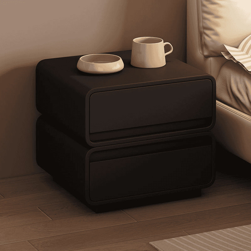 Moderner minimalistischer quadratischer Nachttisch aus keilgezinktem Kiefernholz, MDF und Mikrofaserleder mit 2 Schubladen fürs Schlafzimmer 