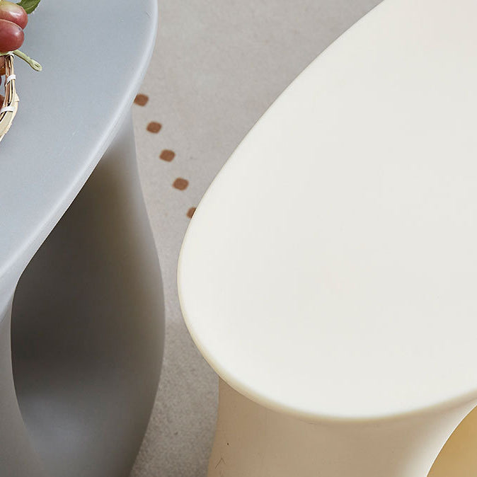 Table basse ovale en plastique PE au design minimaliste moderne pour salon 