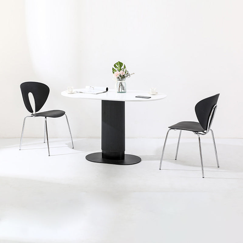 現代的な北欧の楕円形MDF ABSダイニングテーブル 3〜4席用 