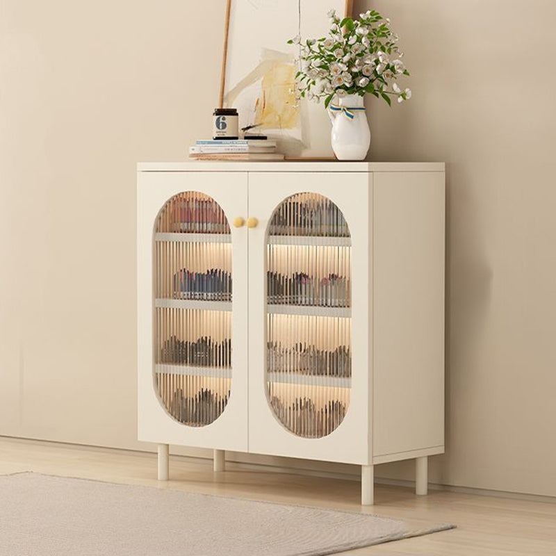 Moderner minimalistischer rechteckiger Rattan-Glas-MDF-Massivholz-Öko-Board-Webschuhspeicher 4-stufig für Eingangsbereiche 