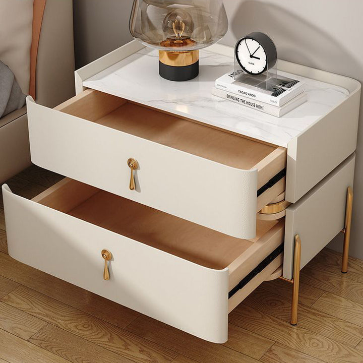 Zeitgenössischer Luxus quadratischer rechteckiger Steinschicht Mikrofaserleder Massivholz Sperrholz Kiefernholz Nachttisch 2-Schublade für Schlafzimmer 