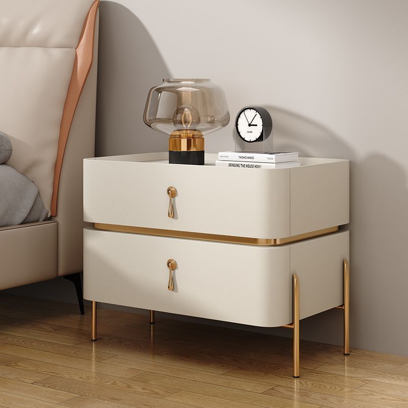 Zeitgenössischer Luxus quadratischer rechteckiger Steinschicht Mikrofaserleder Massivholz Sperrholz Kiefernholz Nachttisch 2-Schublade für Schlafzimmer 