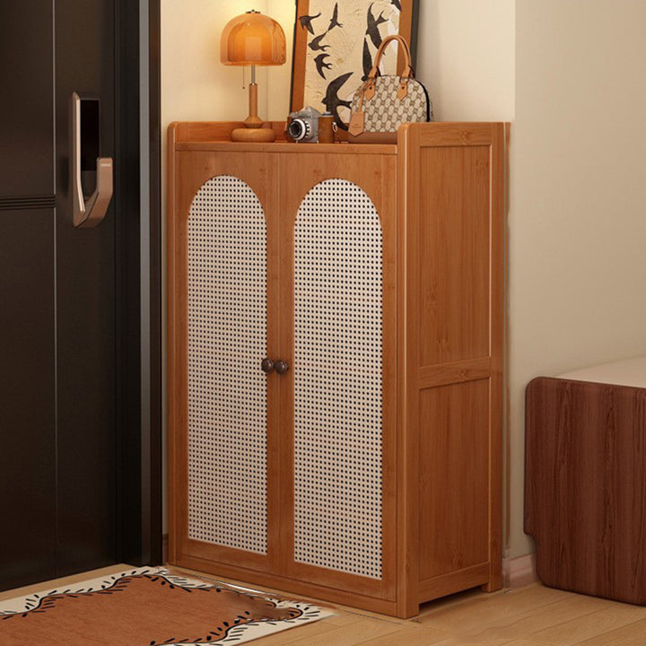 Traditionelles japanisches rechteckiges Nan-Bambus-Kunststoff-Rattan-MDF-Weben-Schuhregal mit 6/7/8 Ebenen für Eingangsbereiche 