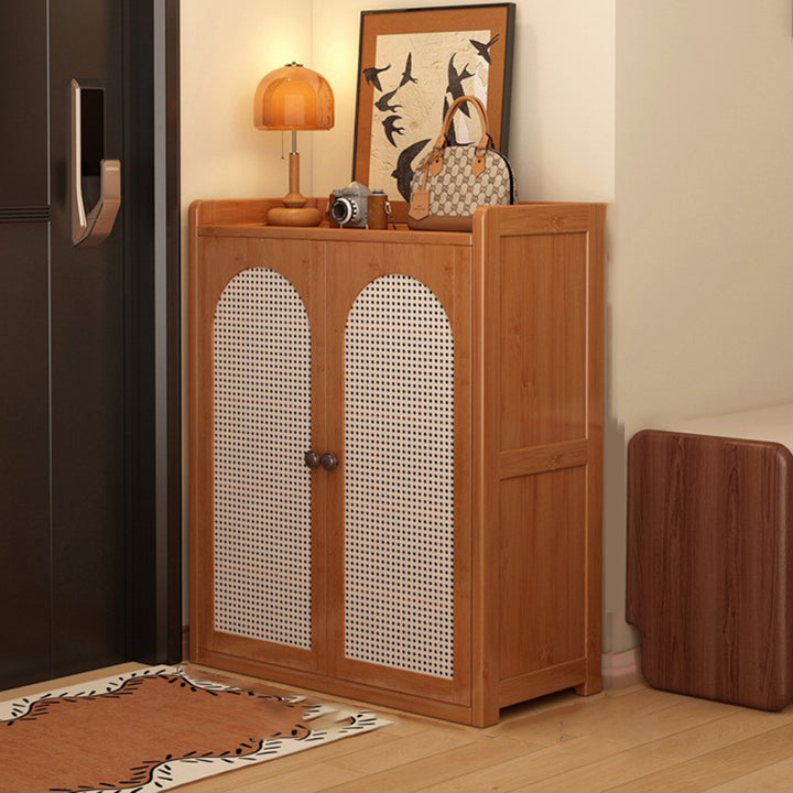 Traditionelles japanisches rechteckiges Nan-Bambus-Kunststoff-Rattan-MDF-Weben-Schuhregal mit 6/7/8 Ebenen für Eingangsbereiche 