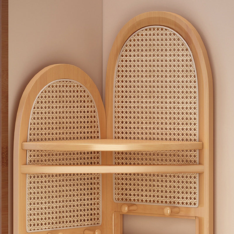 Traditionelles japanisches fächerförmiges Nan Bambus Kunststoff Rattan Weben Kleiderbügel Eckregal 3-stufig für Wohnzimmer 