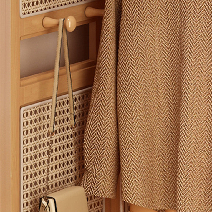 Traditionelles japanisches fächerförmiges Nan Bambus Kunststoff Rattan Weben Kleiderbügel Eckregal 3-stufig für Wohnzimmer 