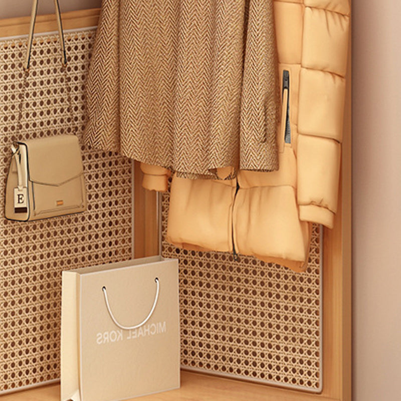 Traditionelles japanisches fächerförmiges Nan Bambus Kunststoff Rattan Weben Kleiderbügel Eckregal 3-stufig für Wohnzimmer 
