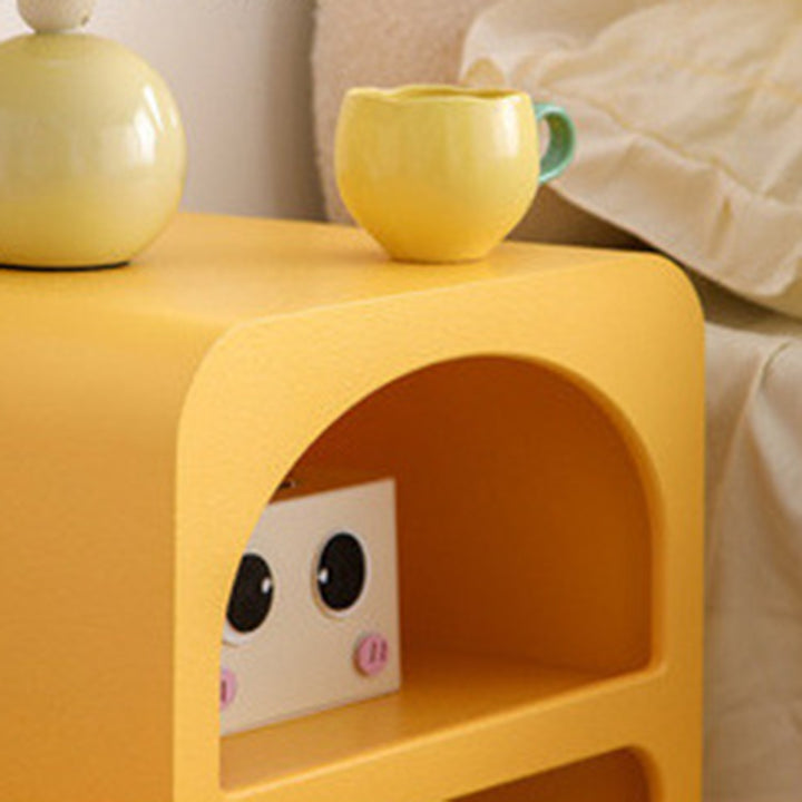 Moderner minimalistischer quadratischer rechteckiger MDF-Nachttisch 3-stufig für das Schlafzimmer 