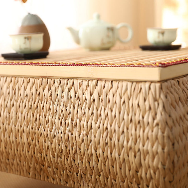 Traditioneller japanischer quadratischer Massivholz-Massivholz-Sperrholz-Rattanweberei-Aufbewahrungscouchtisch 1-Schrank für Wohnzimmer 