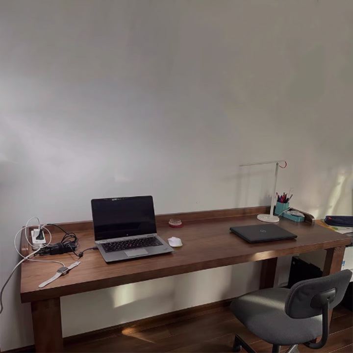 Traditionelle rustikale rechteckige Holzschreibtische mit zwei Beinen für das Home Office 