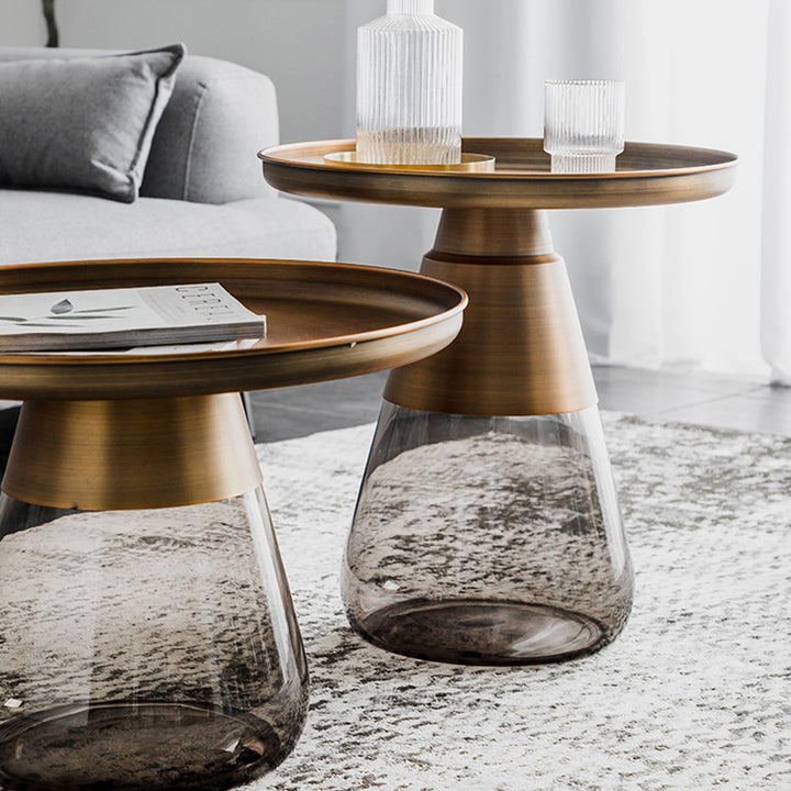 Zeitgenössischer skandinavischer runder Metall-Glas-Couchtisch mit 1-Tablett-Aufbewahrung für das Wohnzimmer 