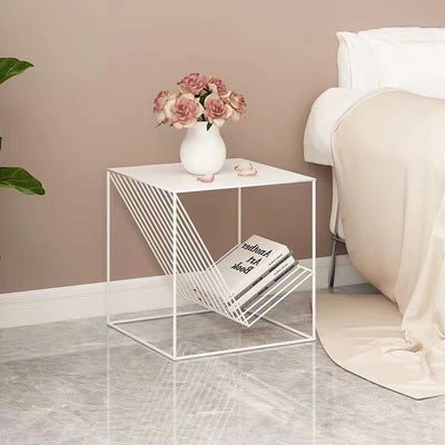 Cube géométrique en acier au carbone fer contemporain scandinave, table d'appoint 1-étagère pour salon 