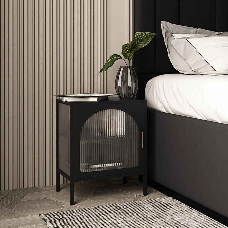 Cube nordique contemporain carré rayé en verre et fer table de chevet à 2 niveaux pour le côté du lit 
