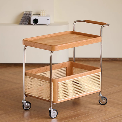 Zeitgenössischer Retro-Webstuhl Imitation Rattan PE Holz Edelstahl Rechteckiger Beweglicher Beistelltisch mit 2-stufigem Stauraum für das Wohnzimmer 