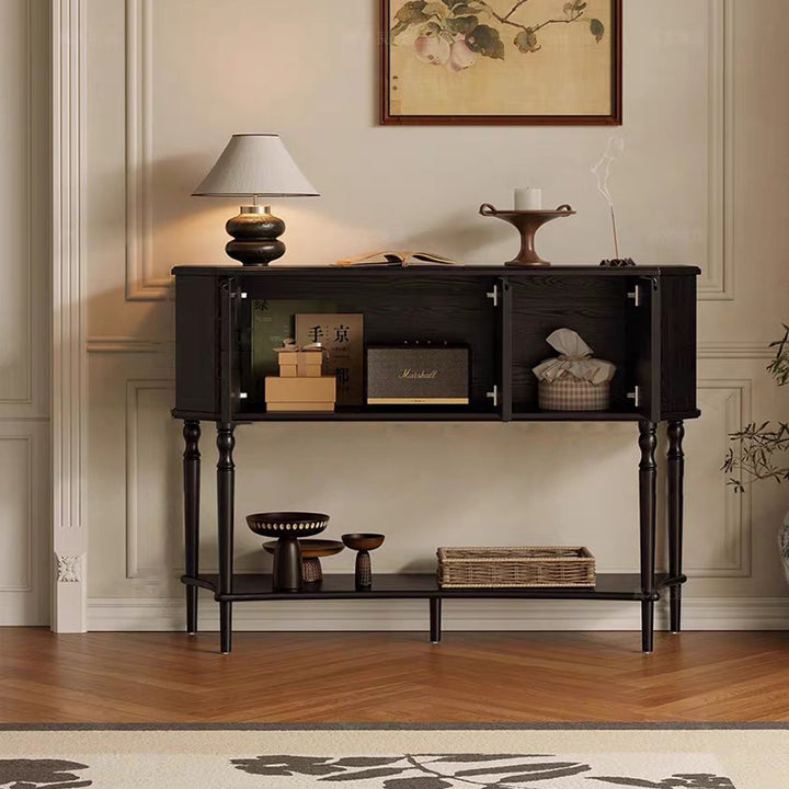 Table d'appoint traditionnelle française en bois massif fait main en mousseline avec 3 armoires sculptées trapézoïdales pour l'entrée 