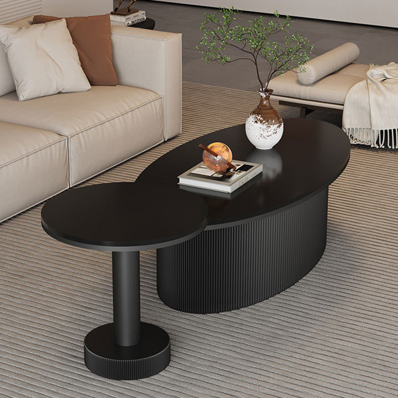 Zeitgenössisches skandinavisches Set aus Eisen mit ovalem, rundem, gestreiftem Couchtisch für das Wohnzimmer 