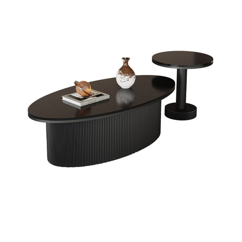 Zeitgenössisches skandinavisches Set aus Eisen mit ovalem, rundem, gestreiftem Couchtisch für das Wohnzimmer 
