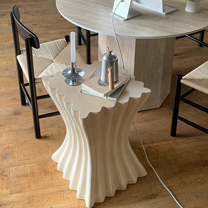 Zeitgenössischer Retro-Magnesiumoxid-Cookie-Gestreifter Säulen-Beistelltisch mit 1 Tablett für das Wohnzimmer 
