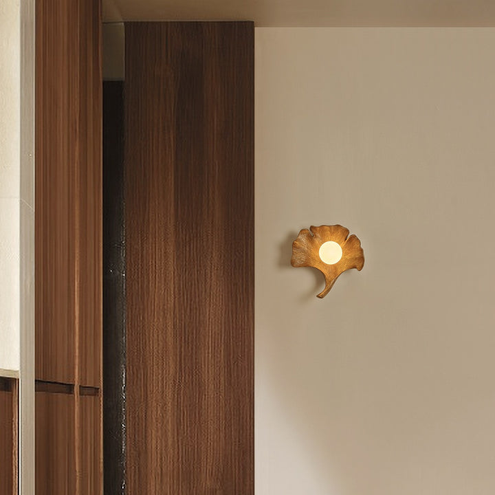 Traditional Vintage Ginkgo Leaf Shape Iron FRP Glass 1-Light Wall Sconce Lamp For Living Room
