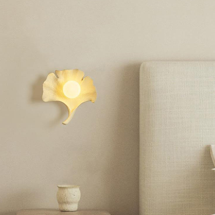Traditional Vintage Ginkgo Leaf Shape Iron FRP Glass 1-Light Wall Sconce Lamp For Living Room
