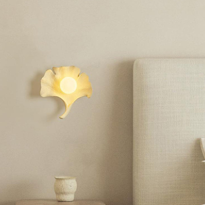 Traditional Vintage Ginkgo Leaf Shape Iron FRP Glass 1-Light Wall Sconce Lamp For Living Room
