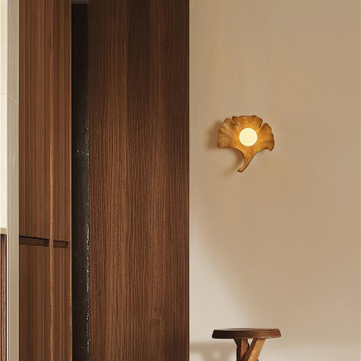 Traditional Vintage Ginkgo Leaf Shape Iron FRP Glass 1-Light Wall Sconce Lamp For Living Room