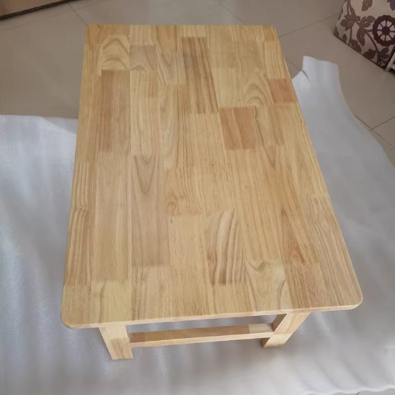 伝統的な日本の無垢材丸みを帯びた長方形のエンドテーブル 1段折りたたみデザイン リビングルーム用 