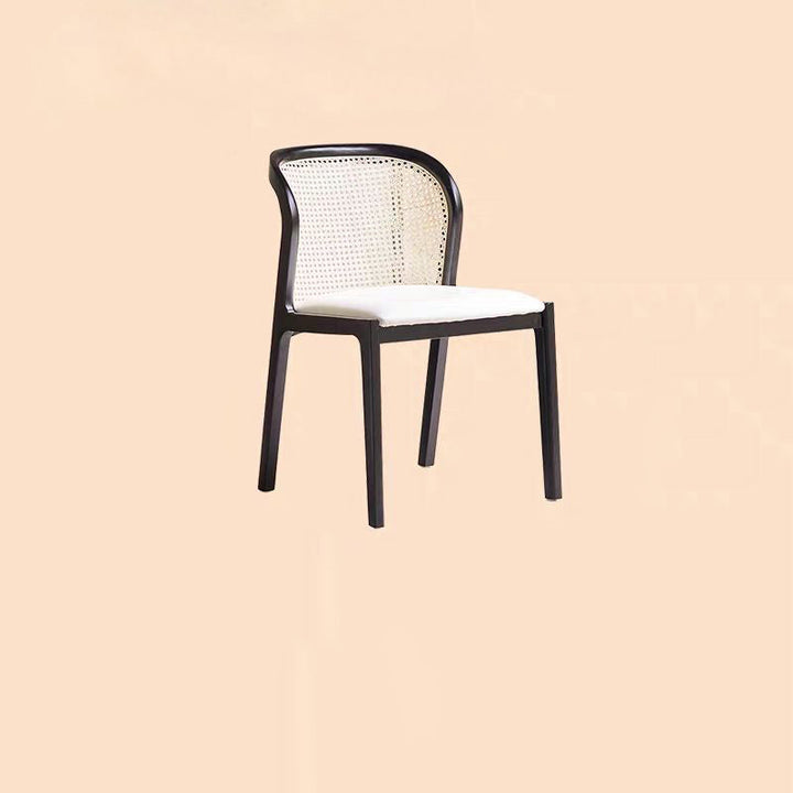 Silla de comedor contemporánea boho con respaldo curvo de ratán, madera de fresno y polipiel tipo napa, sin brazos, para comedor 