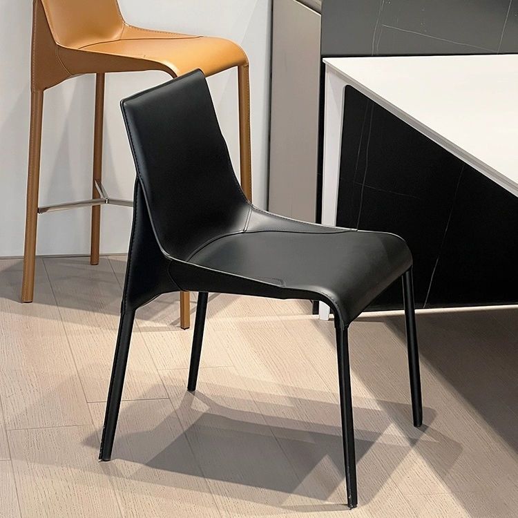 Moderner minimalistischer Schreibtischstuhl aus Kohlenstoffstahl mit Sattelleder, Rückenlehne, ohne Armlehnen für das Home Office 