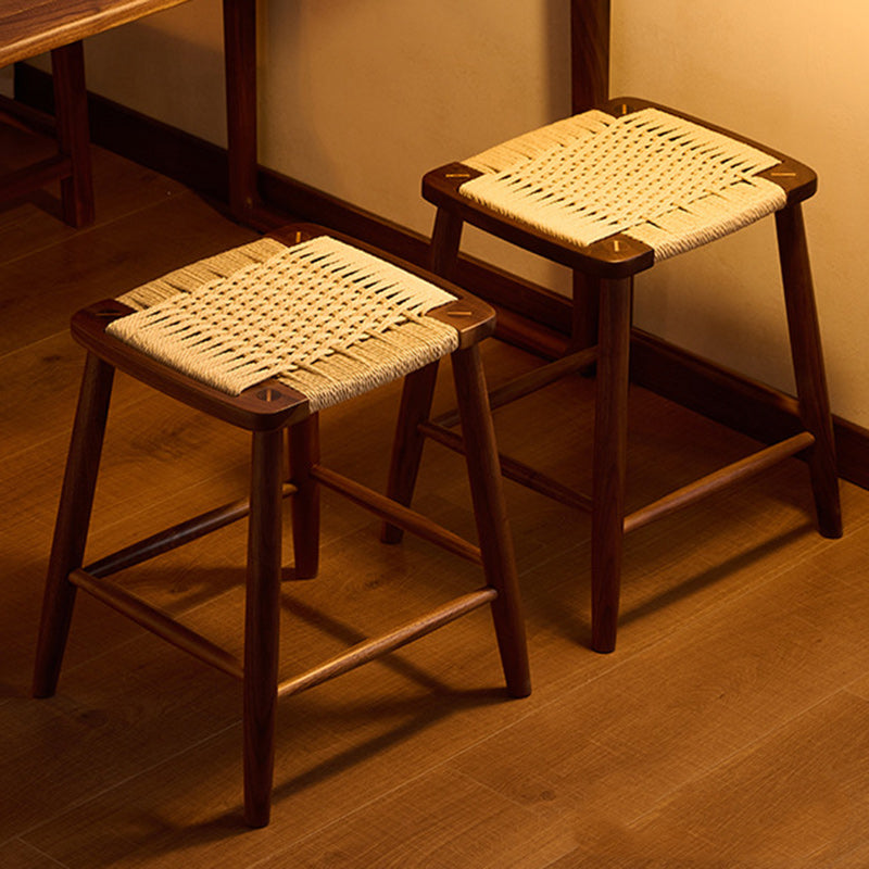 Zeitgenössischer Retro Esszimmerstuhl aus Kraftpapierseil und Kirschholz ohne Rückenlehne und Armlehnen für das Esszimmer 