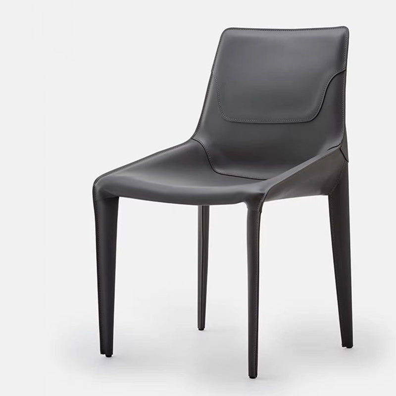 Moderner minimalistischer Esszimmerstuhl aus Karbonstahl und Sattelleder, Rückenlehne ohne Armlehnen für das Esszimmer 