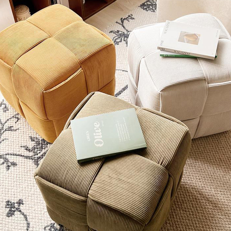 Tabouret carré nordique contemporain en velours côtelé avec cadre en bois massif sans dossier ni accoudoirs pour salon 