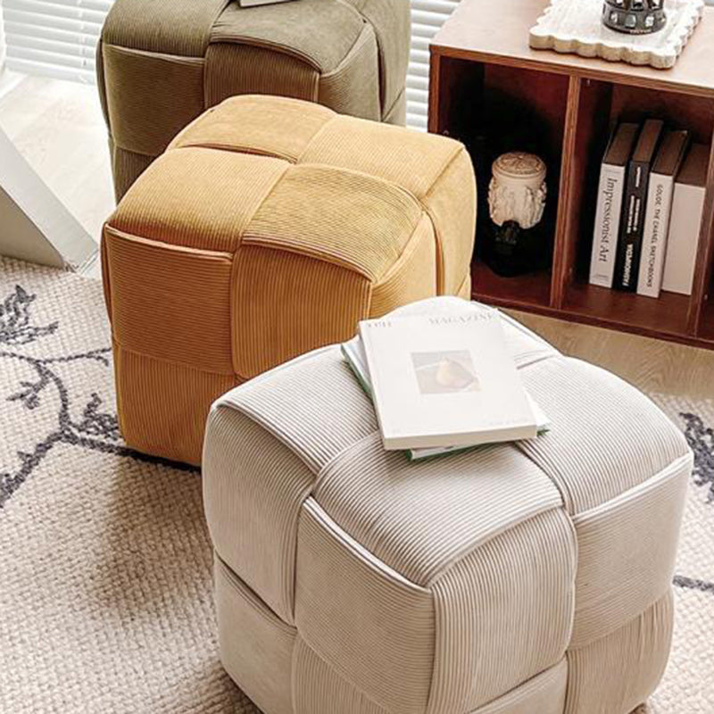 Tabouret carré nordique contemporain en velours côtelé avec cadre en bois massif sans dossier ni accoudoirs pour salon 