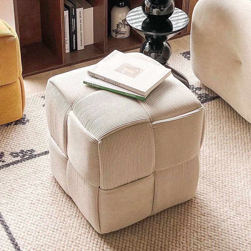 Tabouret carré nordique contemporain en velours côtelé avec cadre en bois massif sans dossier ni accoudoirs pour salon 