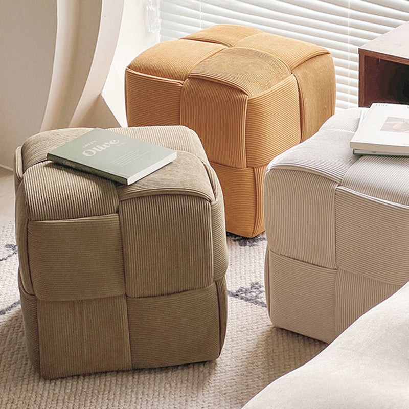 Tabouret carré nordique contemporain en velours côtelé avec cadre en bois massif sans dossier ni accoudoirs pour salon 